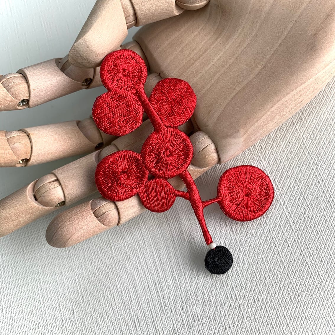 刺繍ブローチ ga.la (br-026) 13色