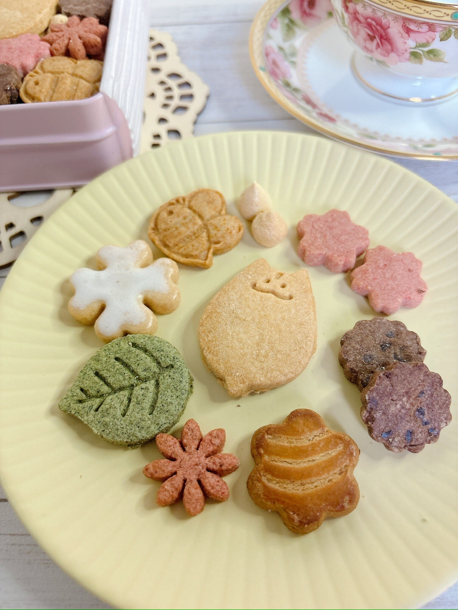 春のクッキー缶 | Friday Funday