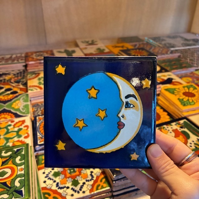 Mexico Talavera tile　メキシコタラベラタイル　L　ムーン　月　スター　星　ネイビー　ブルー　10cm　コースター　鍋敷き　DIY　モザイクタイル　柄タイル　室内壁　室外壁　デザインタイル　レトロ　アートタイル　ハンドメイド