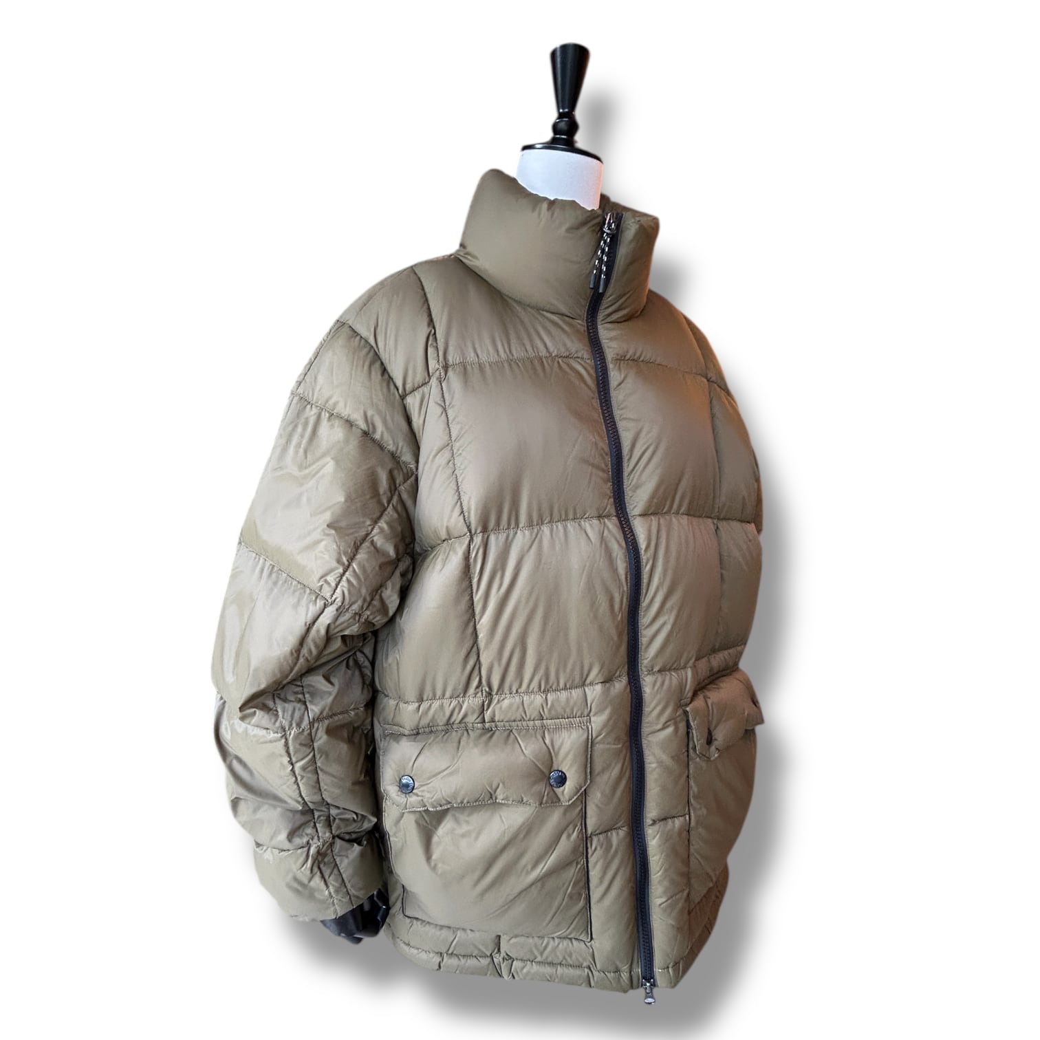 UNISEX”MOUNTAIN PACKABLE VOLUME DOWNJACKET-Olive【TAION】タイオン