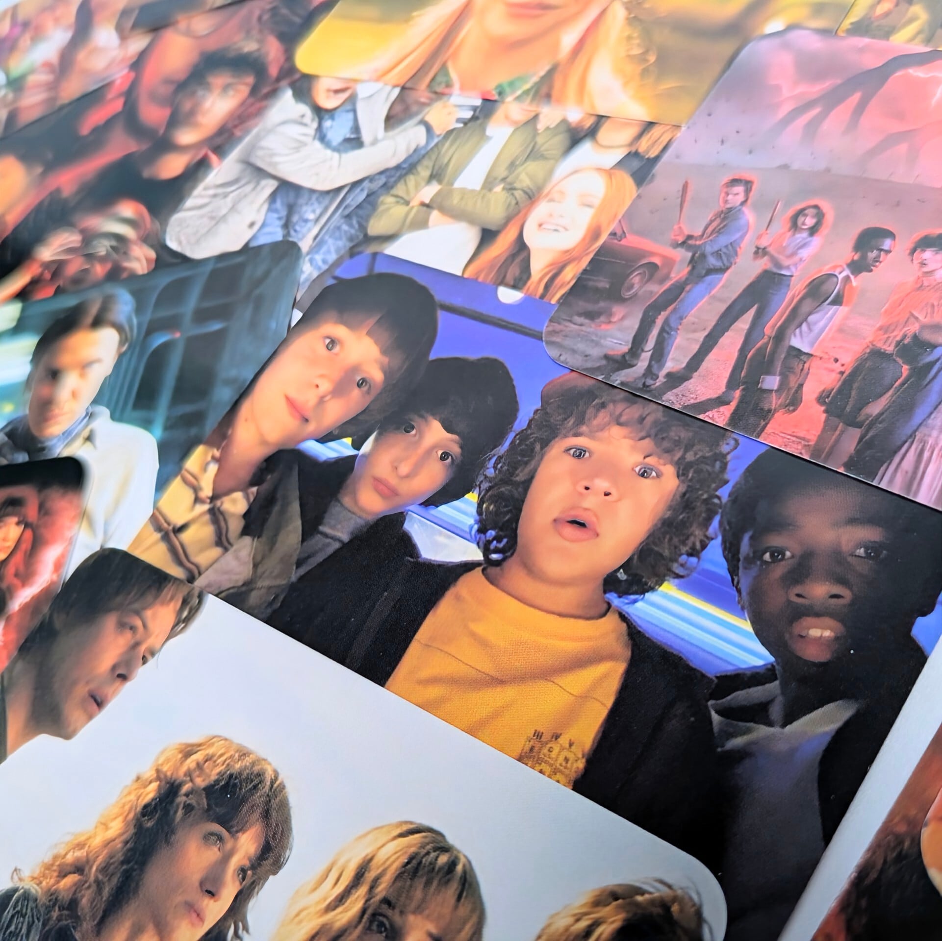 【 Stranger Things ( ストレンジャー・シングス ) 】LOMOカードセット(LOMO CARD:60PCS / STICKER:32PCS) 〚アメリカン雑貨 アメトイ〛