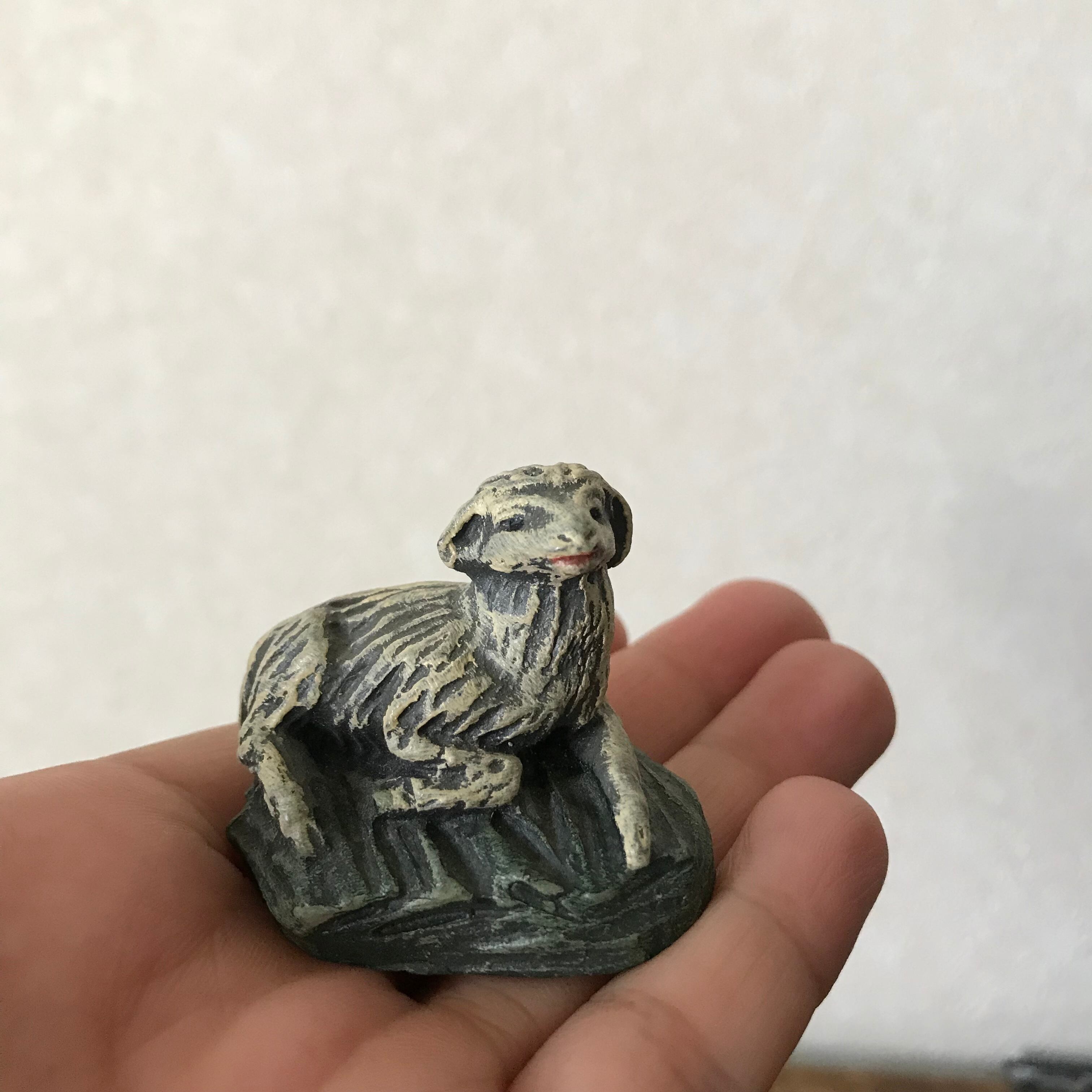 休憩中のひつじ