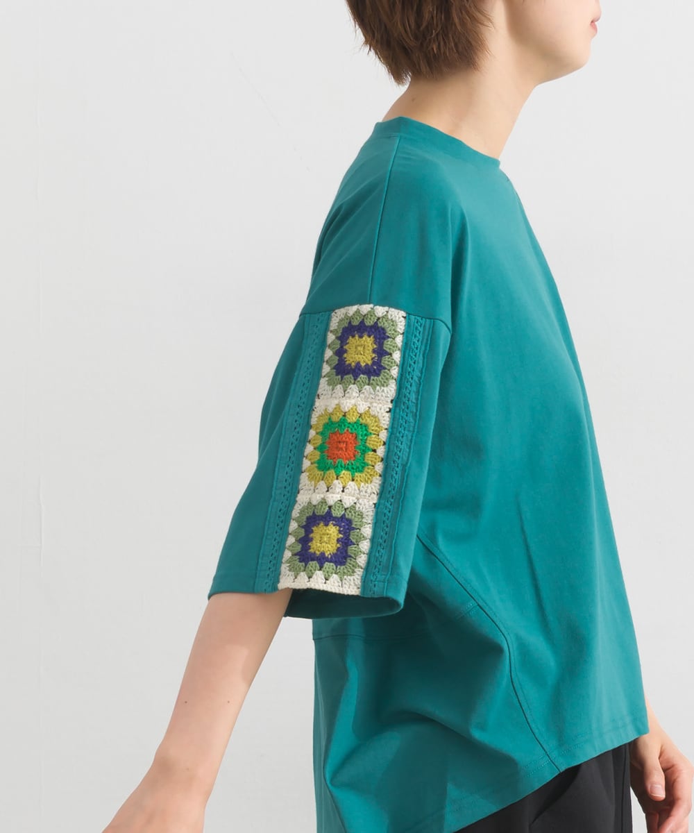 K262072 かぎ針編みモチーフ 袖切替ロゴTシャツ / Crochet Motif