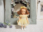 イエローワンピース・白ブーツ「Nancy Ann Story Book Doll」（日焼けあり） 画像1