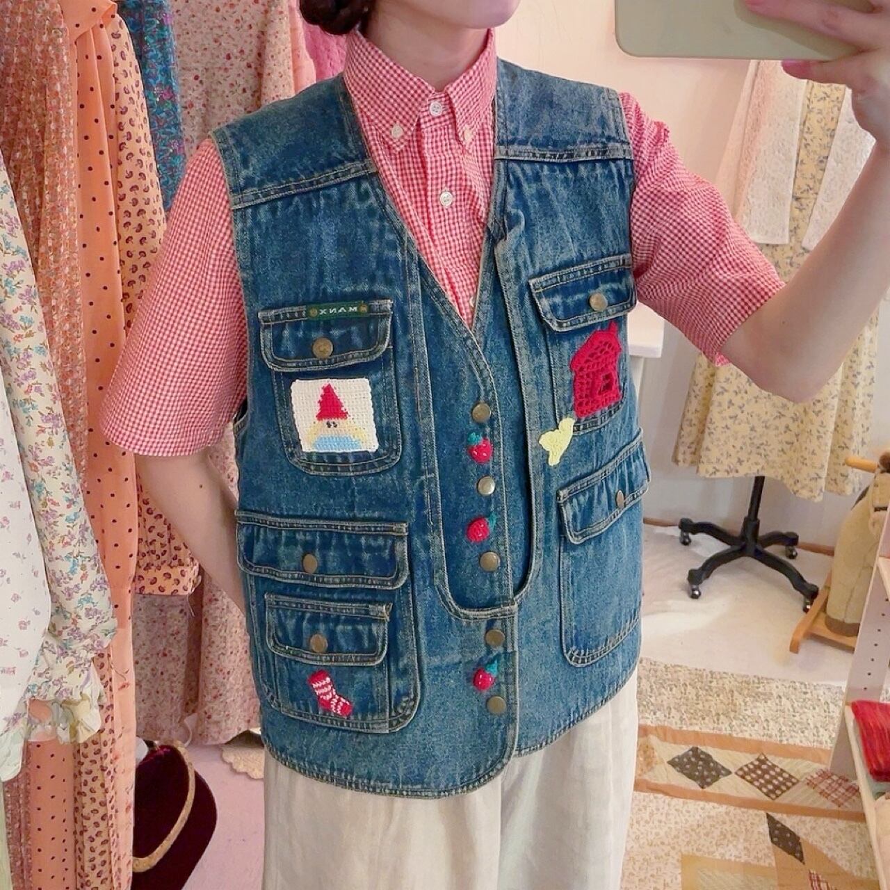 remake ✂︎ strawberry button denim vest