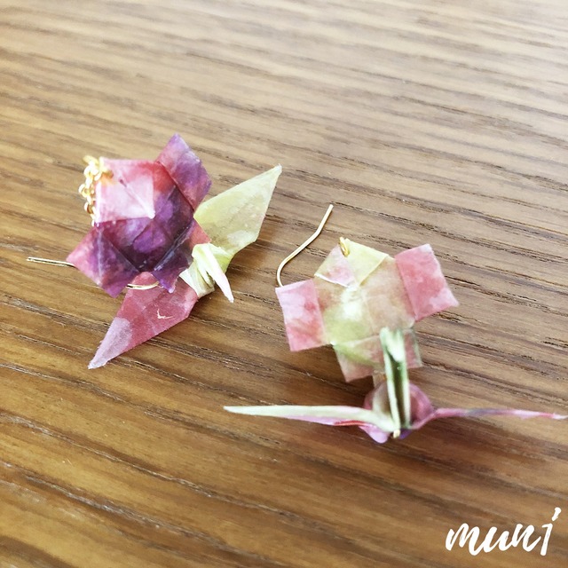 折り紙ピアス 鶴 ヤッコ 紫緑 Mun1