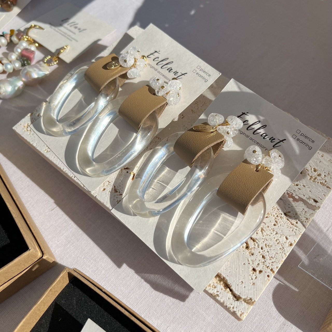 レザー×クリアピアス / イヤリング / サージカルステンレス