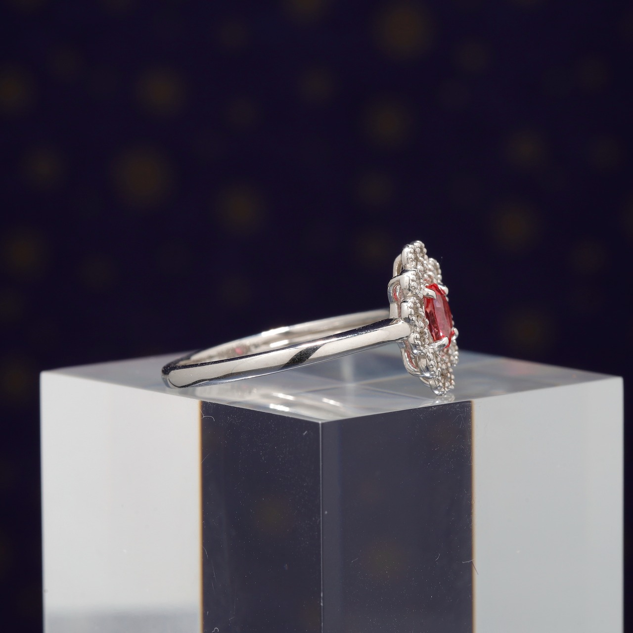オーバルカット パパラチアサファイア リング Pt900 / 0.430ct / DA 0.100ct