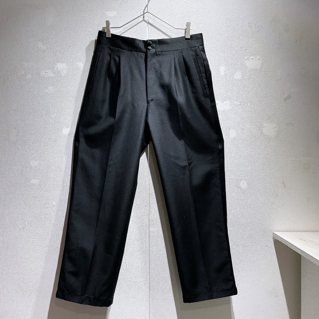 Black mode Beautiful silhouette vintage  wide two tuck slacks pants (made in Italy)