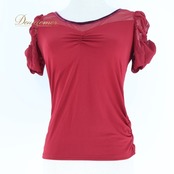 社交ダンス 衣装 チャコット Chacott トップス ブラウス 赤 ワインレッド 無地 伸縮 レース リボン 上品 可愛い ダンス パーティ 発表会 軽い 薄い レッド系 かわいいデザイン フェミニン おしゃれ フォーマル イベント用