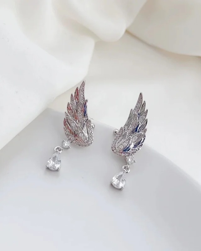 Wing Motif Drop Earrings［A0390］