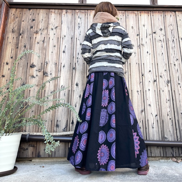 フラワーボリューミースカート