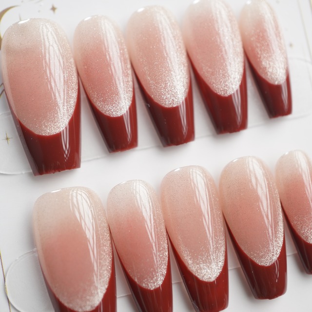 【#784】繰り返し使える【プレミアム】ネイルチップ15枚セット／赤フレンチ／ロング バレリーナ／XY344