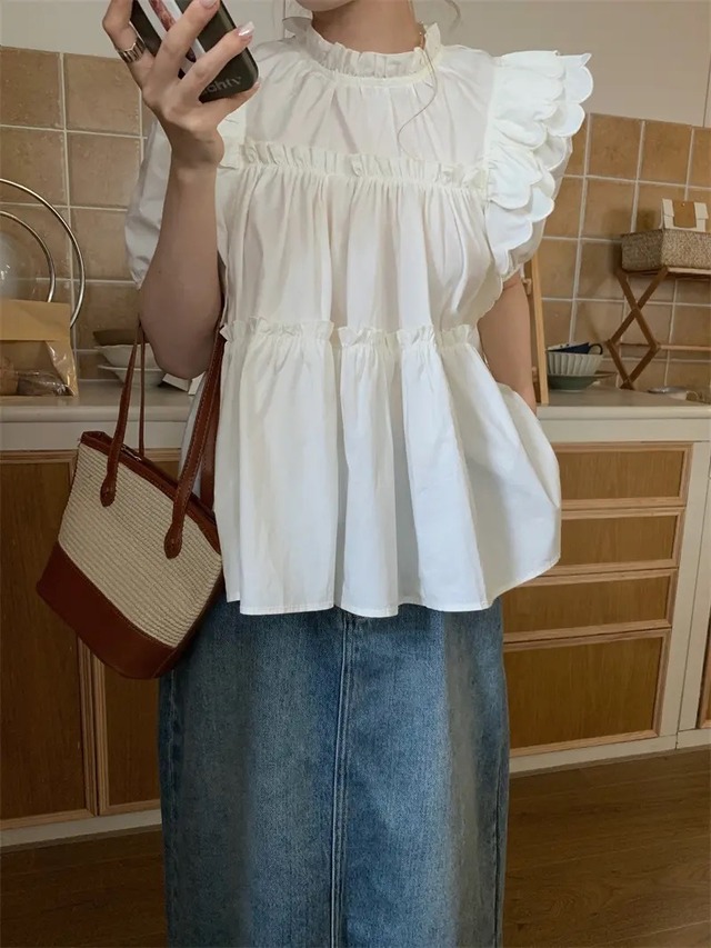 フリルネックティアードトップス