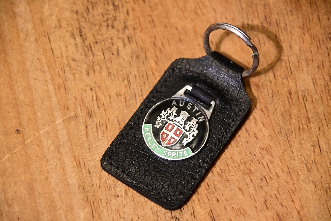 ビンテージ】イギリス製キーホルダー オースチン | Pay ID ビンテージ】イギリス製キーホルダー オースチン | Pay ID