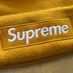 SUPREME NEW ERA BOX LOGO BEANIE LIGHT MUSTARD