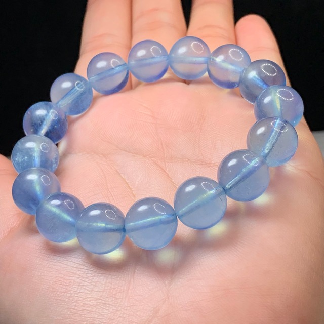 2.透明☆美しい色合い・アクアマリン ブレスレット