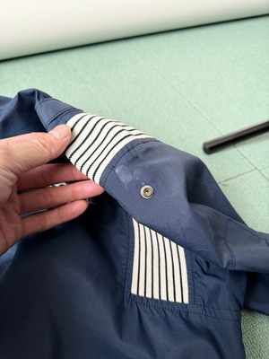 DESCENTE nylon jacket