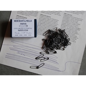 MERCHANT & MILLS / GUN METAL FRENCH PINS