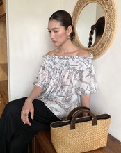 エスニックフラワー オフショルダーブラウス