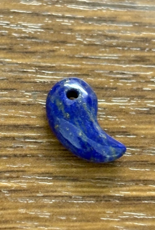 ラピスラズリ勾玉（ミニ） 約1g 約15mm:8mm:5mm