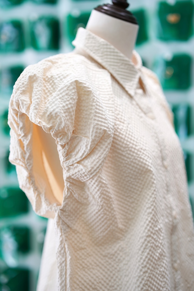 SEERSUCKER PUFF SLEEVE SHIRT