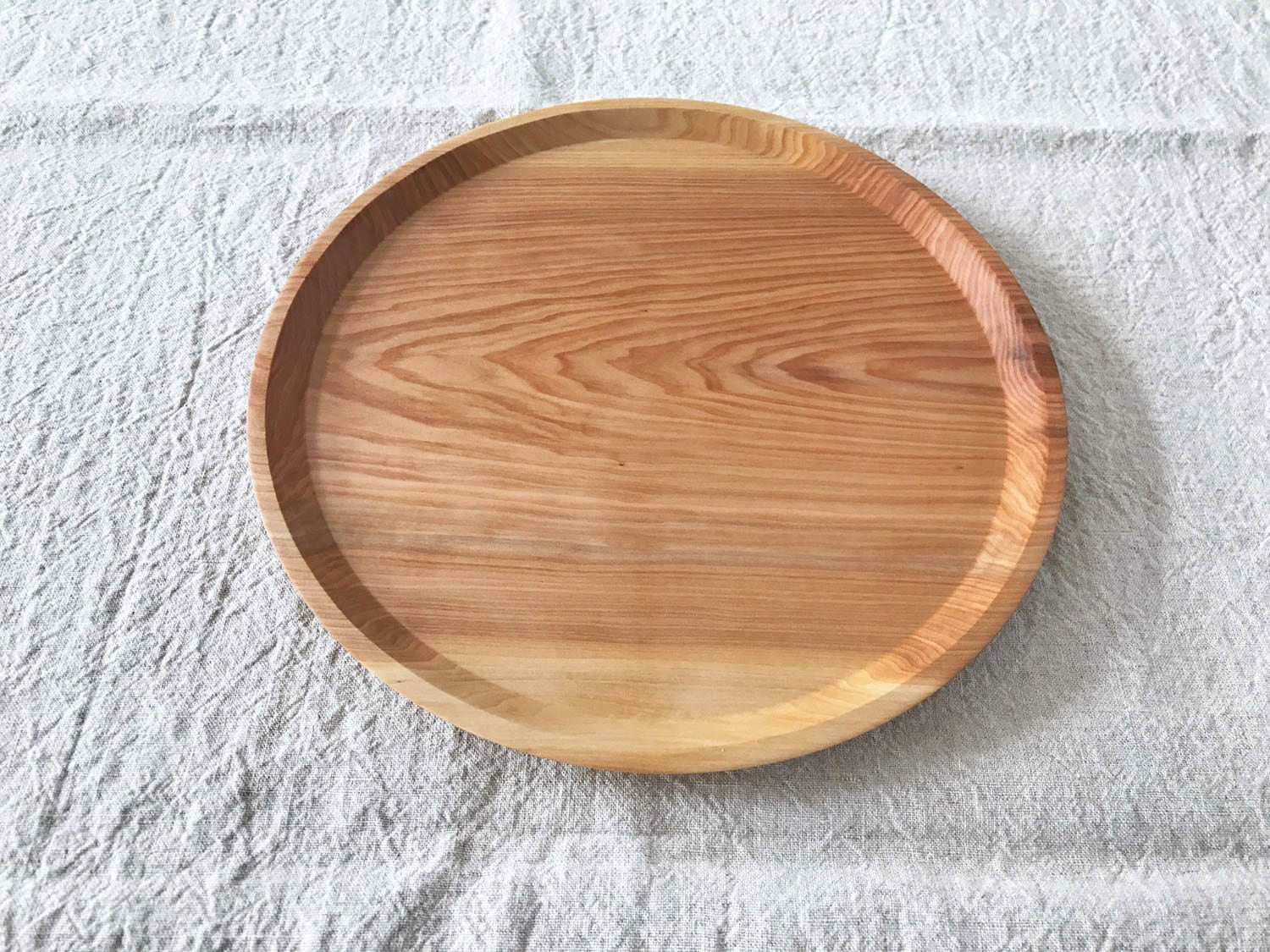 アズキナシ お盆 直径26cm | 工房 十勝の木のうつわ web shop