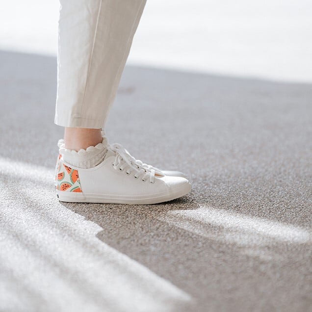 スニーカー スイカ (ホワイト・かかと切り返しあり） | hanamikoji
