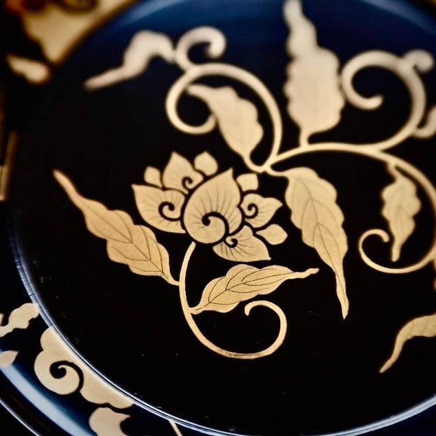 52013】輪島塗 蒔絵木皿（1個）茶色 / Wajima Nuri Wooden Plate Brown