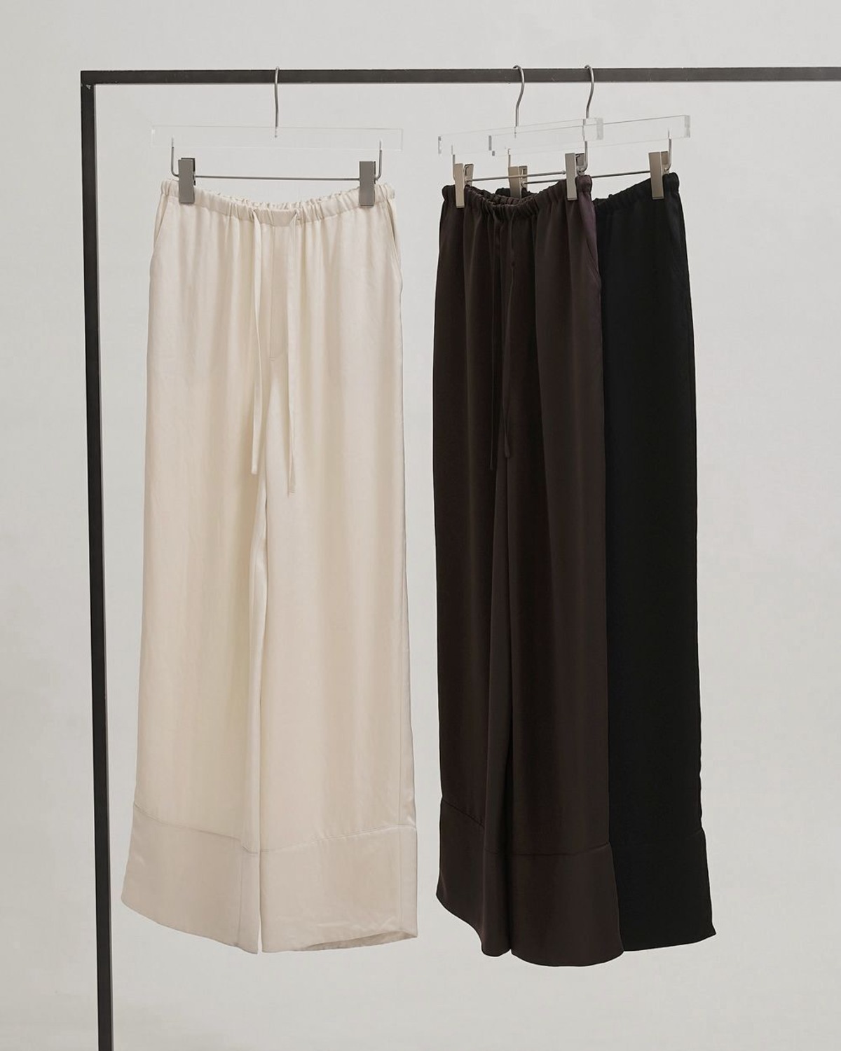 TODAYFUL(トゥデイフル) Satin Easy Pants | サウスオレンジ｜メンズ 