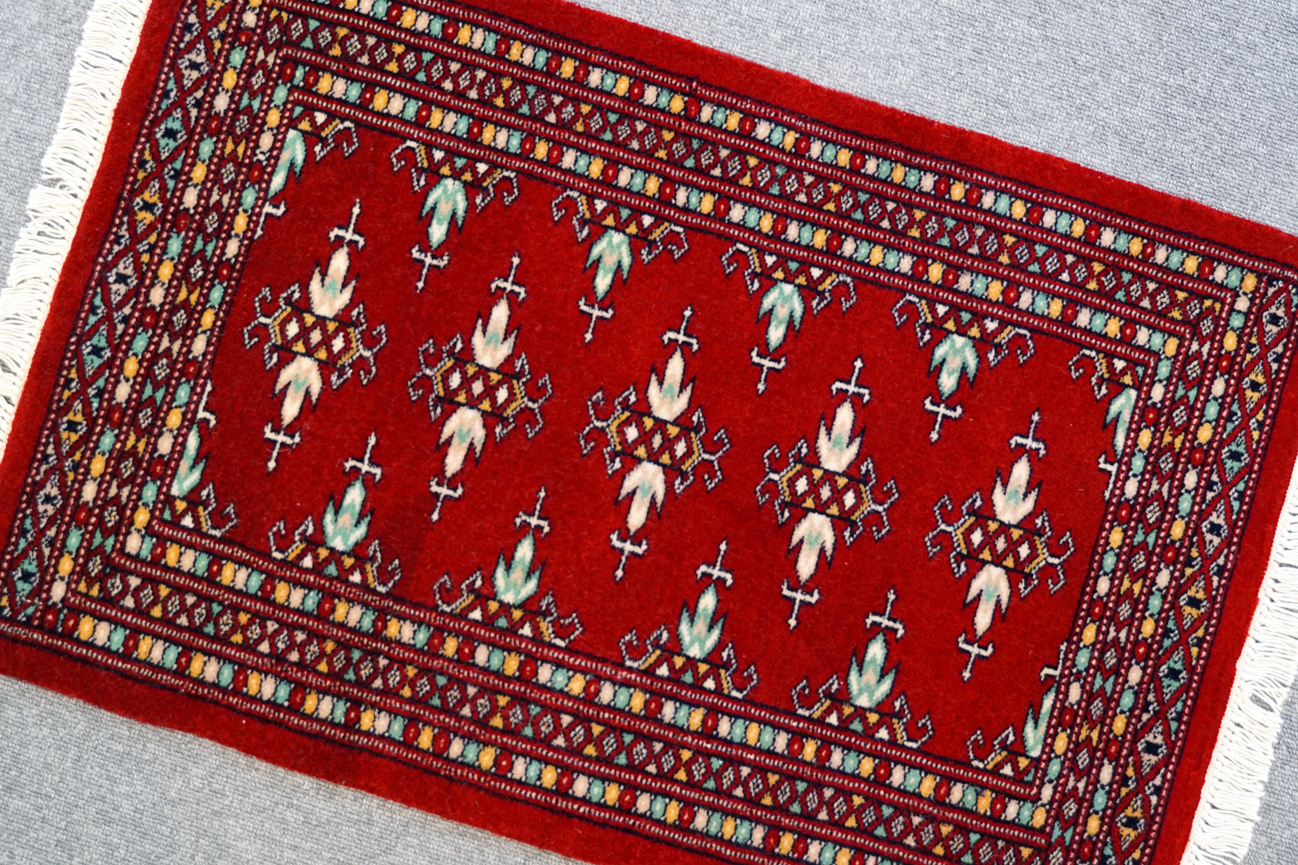 72×47cm【パキスタン手織り絨毯 】 | Decorworks