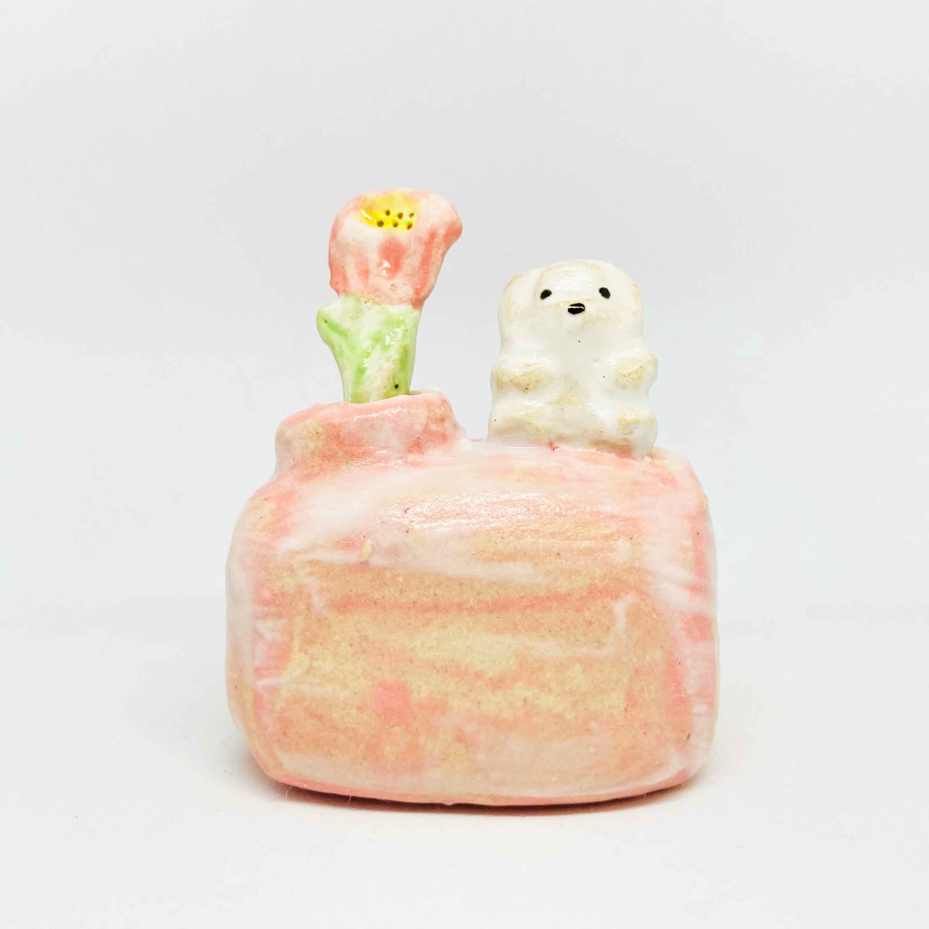 しろくまとお花の一輪挿し/ すずきたまみ / 陶芸作品