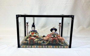 B-67 豆親王B 黒枠ガラスケース飾り 燭台 貝桶　親王飾り　雛人形　ひな人形　初節句　ひな祭り　桃の節句　小さなお雛様　コンパクト　お雛様　海外へのお土産　お祝い　誕生祝い　プレゼント　日本伝統　日本文化　日本土産　伝統工芸
