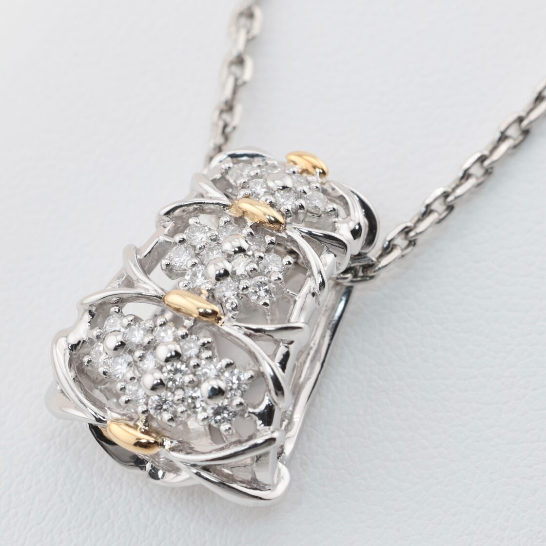 Pt900 K18 ロイヤルアッシャー ダイヤモンド 0.45ct ネックレス 透かし 