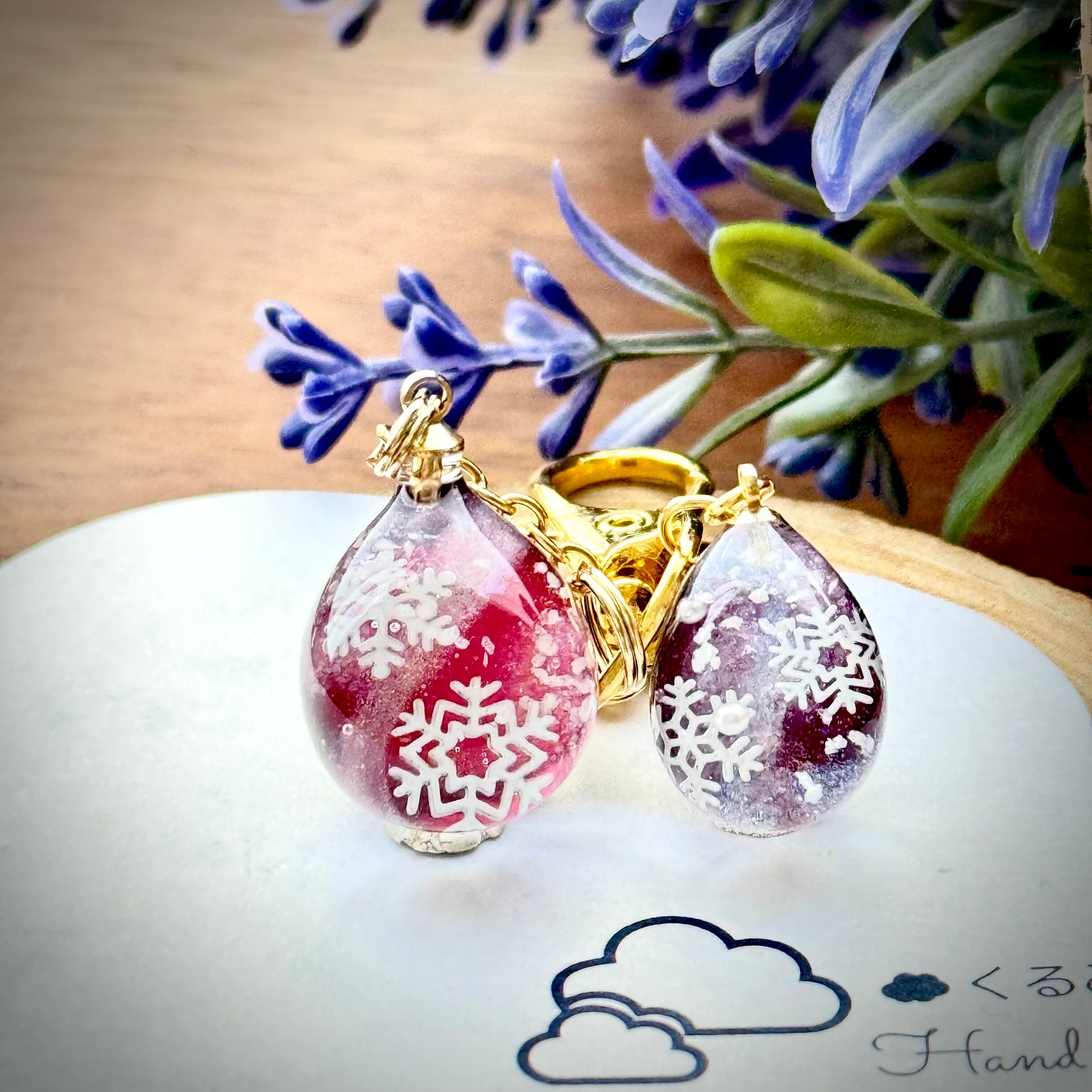 バックチャーム 風船型 雪の結晶  小さいたまご型の雪の結晶