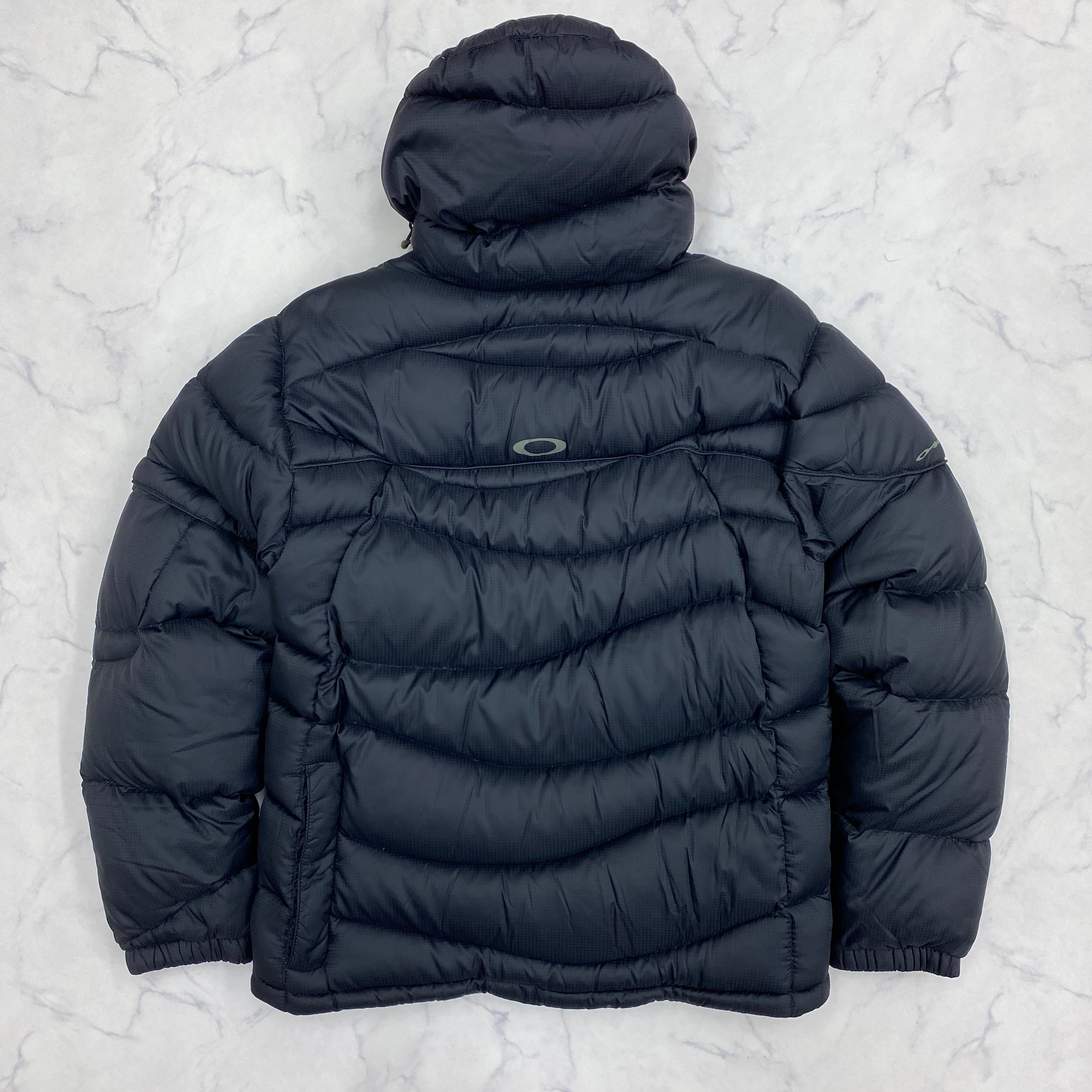 00s OAKLEY Down Jacket Black Y2K | ーKOUHUKUー