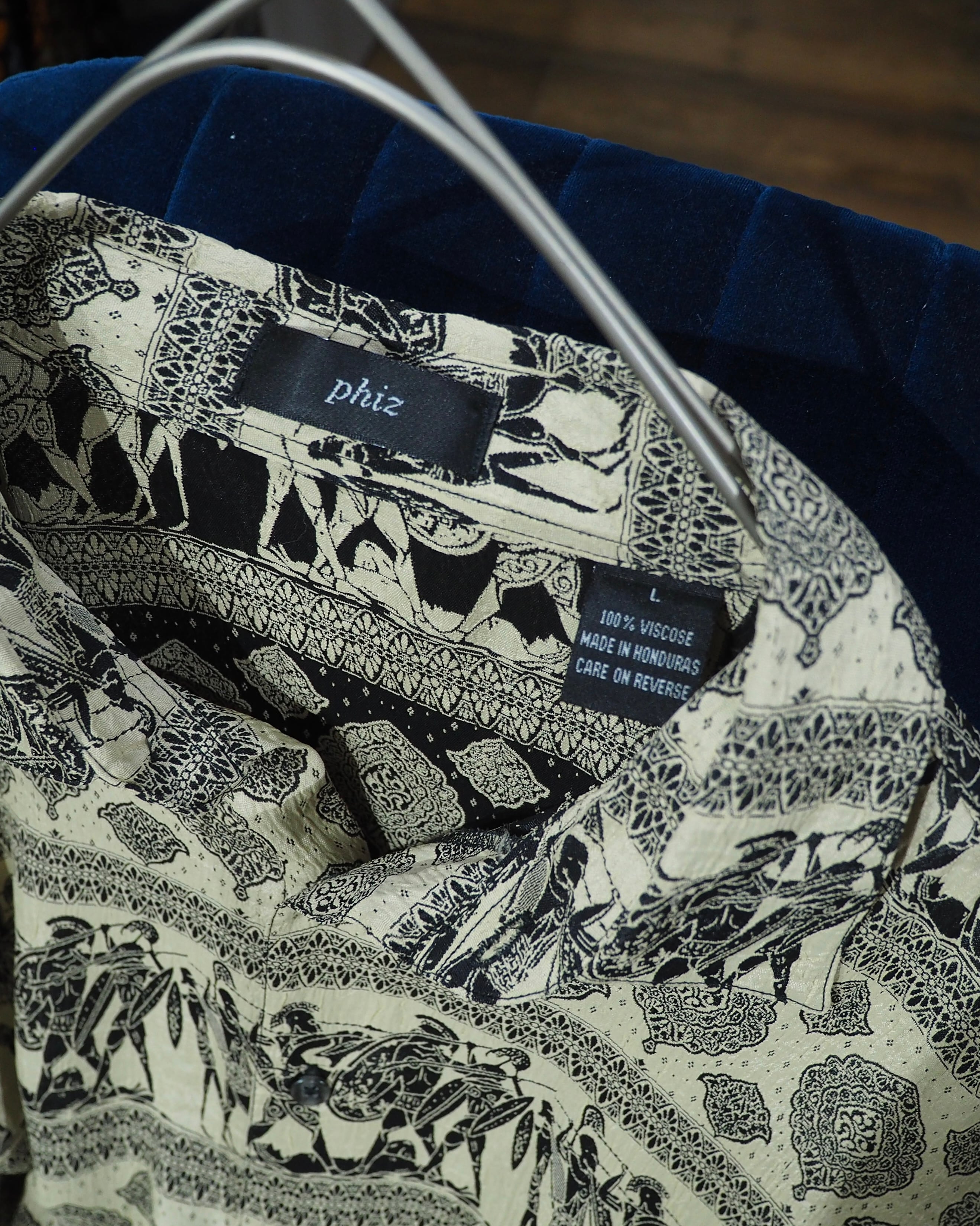 1990s " GOOUCH- Phiz " Soldier × Geometric pattern Embossed vintage Drape loose shirt