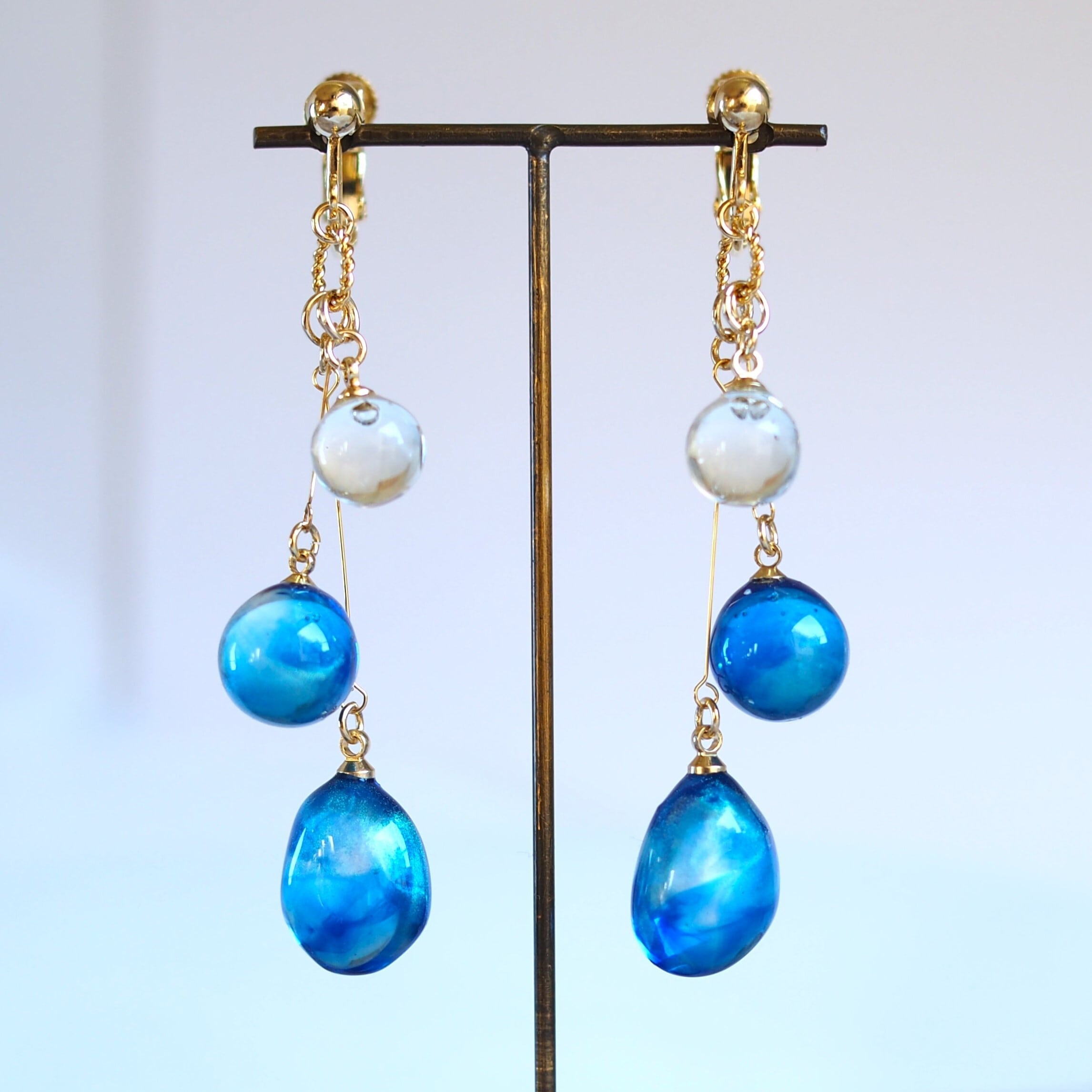 美しき青のワルツ [イヤリング / ノンホールピアス / チタンピアス