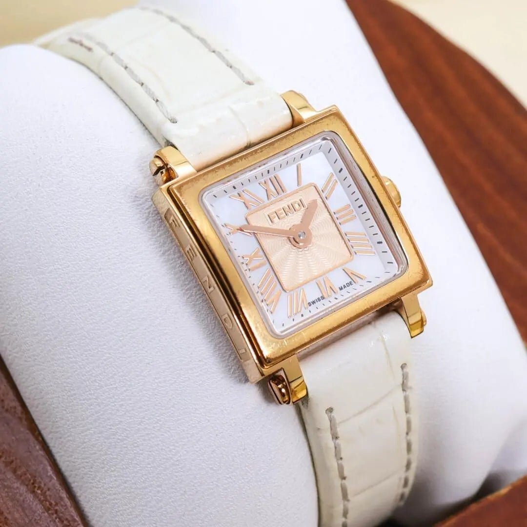 稼働 Hermes ラリー 腕時計 ホワイト文字盤 片開きバックル 箱 3808