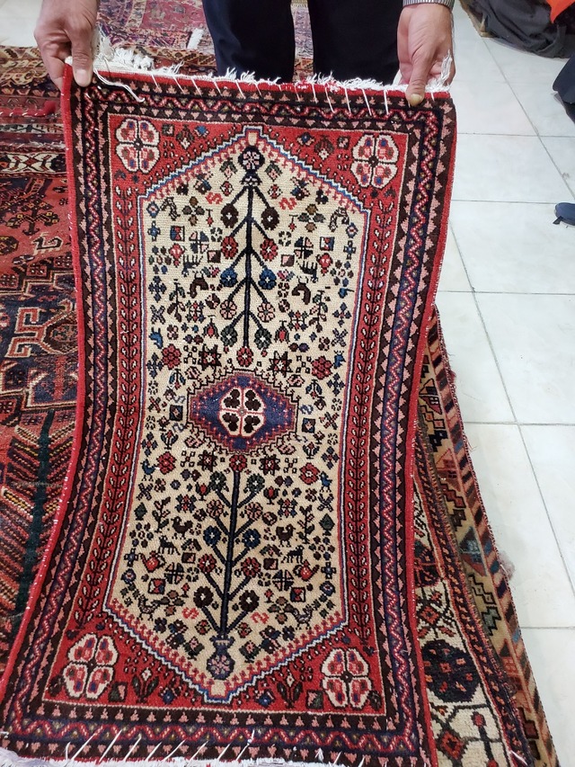 絨毯クエスト48【No.63】 ※現在、こちらの商品はイランに置いてあります。ご希望の方は先ずは在庫のご確認をお願いします。