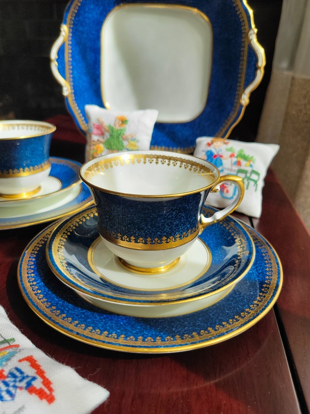 【エインズレイ】Dark Blue x Gold トリオ＆プレートセット