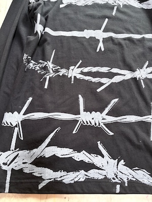 UNFINISHED 有志鉄線ロングスリーブTシャツ26086