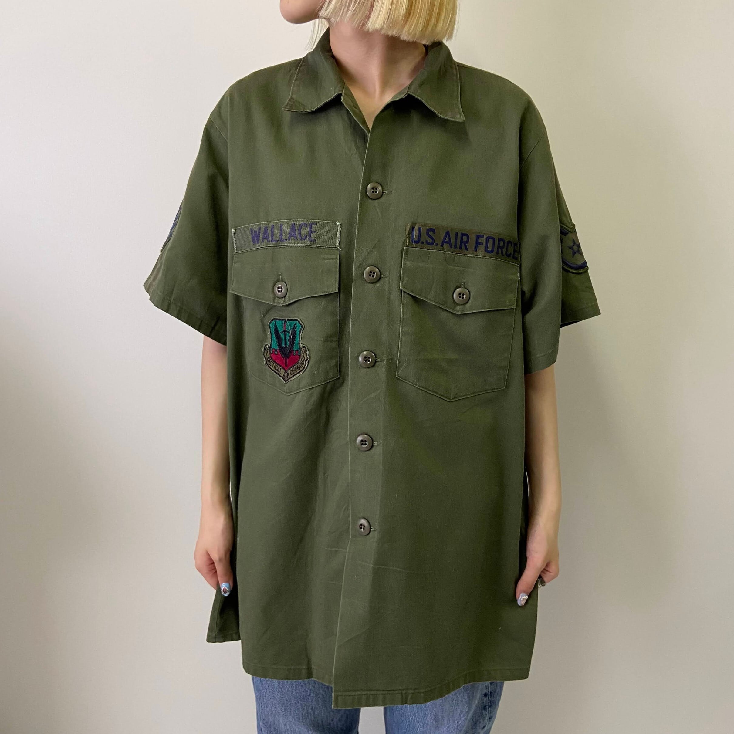 【新入荷SALE対象外】85年納品 80年代 米軍実品 ビンテージ U.S AIR FORCE ワッペン 刺繍 ユーティリティシャツ ミリタリー  シャツ メンズXL相当 カーキ 古着 ヴィンテージ ビンテージ 80s【半袖シャツ】【nw2207】 | cave 古着屋【公式】古着通販サイト