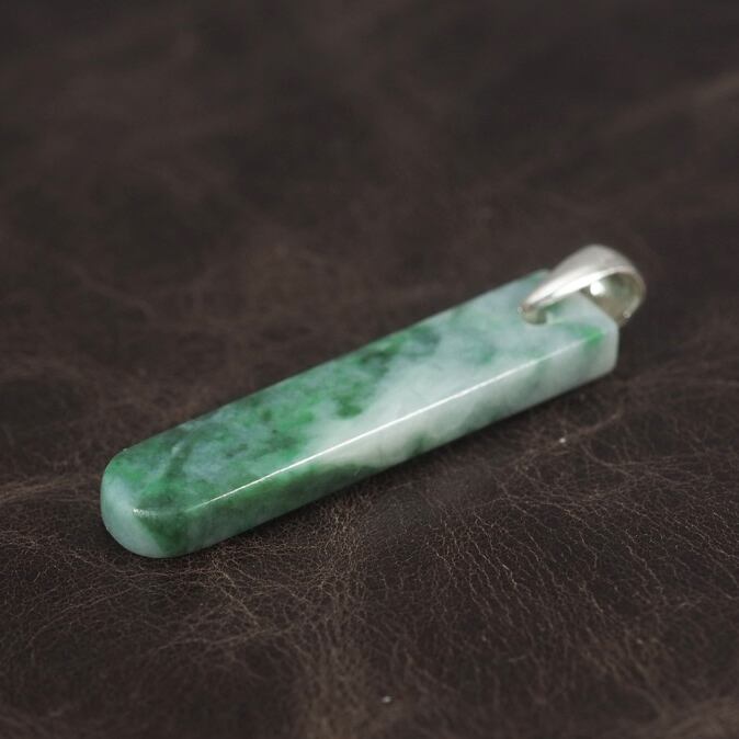 糸魚川翡翠 深緑 ペンダントトップ 3.4g Itoigaw green Jadeite