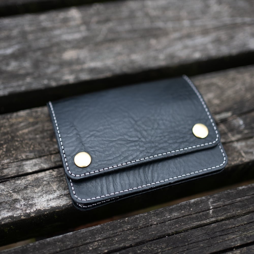 お札を折らない 小さなトラッカーウォレット Foldres rev.02