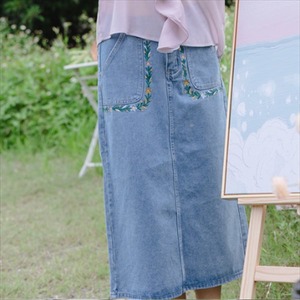 【送料無料】 スカート ロングスカート ペンシルスカート ロング丈 ミモレ丈 膝丈 ひざ下丈 フレア Aライン Iライン シンプル ポケット 刺繍 デニム かわいい 大人可愛い きれいめ カジュアル 大人 おしゃれ お洒落 レトロ こなれ感 コンサバ系 ラフ 抜け感 ガーリー 無地 花柄 春 誕生日会 20代 30代 40代 レディース 女性用 ママ ママ服 ママコーデ デート お出かけ 休日 アウトドア お茶会 女子会 授業参観 着回し 韓国 オルチャン 体型カバー 定番 プチプラ 着痩せ ブルー