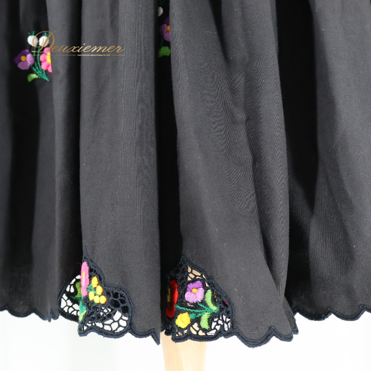 フォークダンス 衣装 スカート ブラック系 刺繍 花 花柄 カラフル チロリアン チロルスカート かわいい おしゃれ 練習 レッスン ダンス衣装 イベント レディース ふんわり グリーン系 ピンク系 イエロー系 パープル系