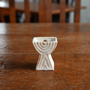 OluNoA / フラワーベース〈 花瓶・花器・一輪挿し・陶器・インテリア・置物 〉