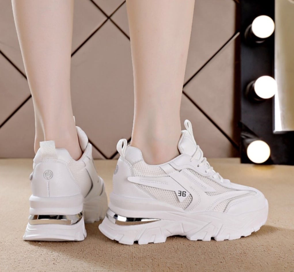 2020春の新型厚底カジュアル靴韓国版学生白靴-