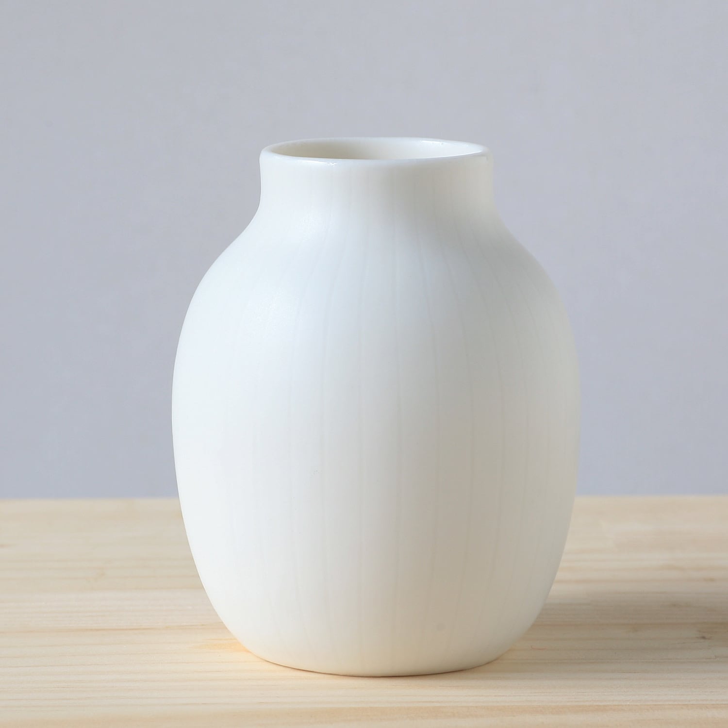 白磁の花器 マット- 39 | studio bwanji